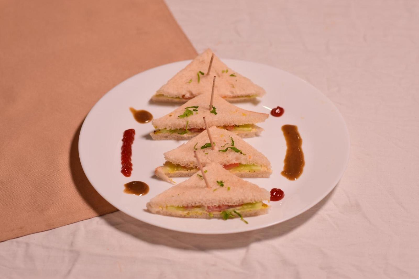 Variety Inn Патна Екстериор снимка