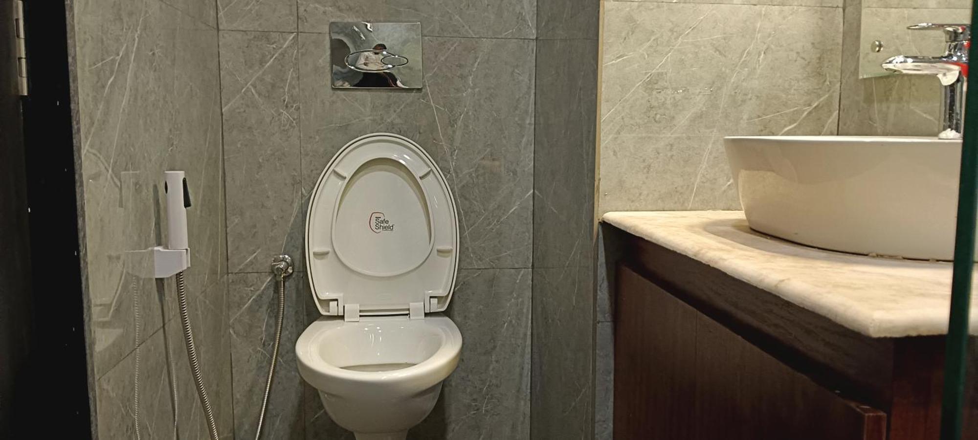 Variety Inn Патна Екстериор снимка